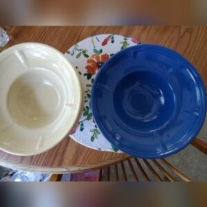 4 Lg Pasta Bowls 2 Blue 2 YellowFiesta Dinnerware Set in Cream and Blue